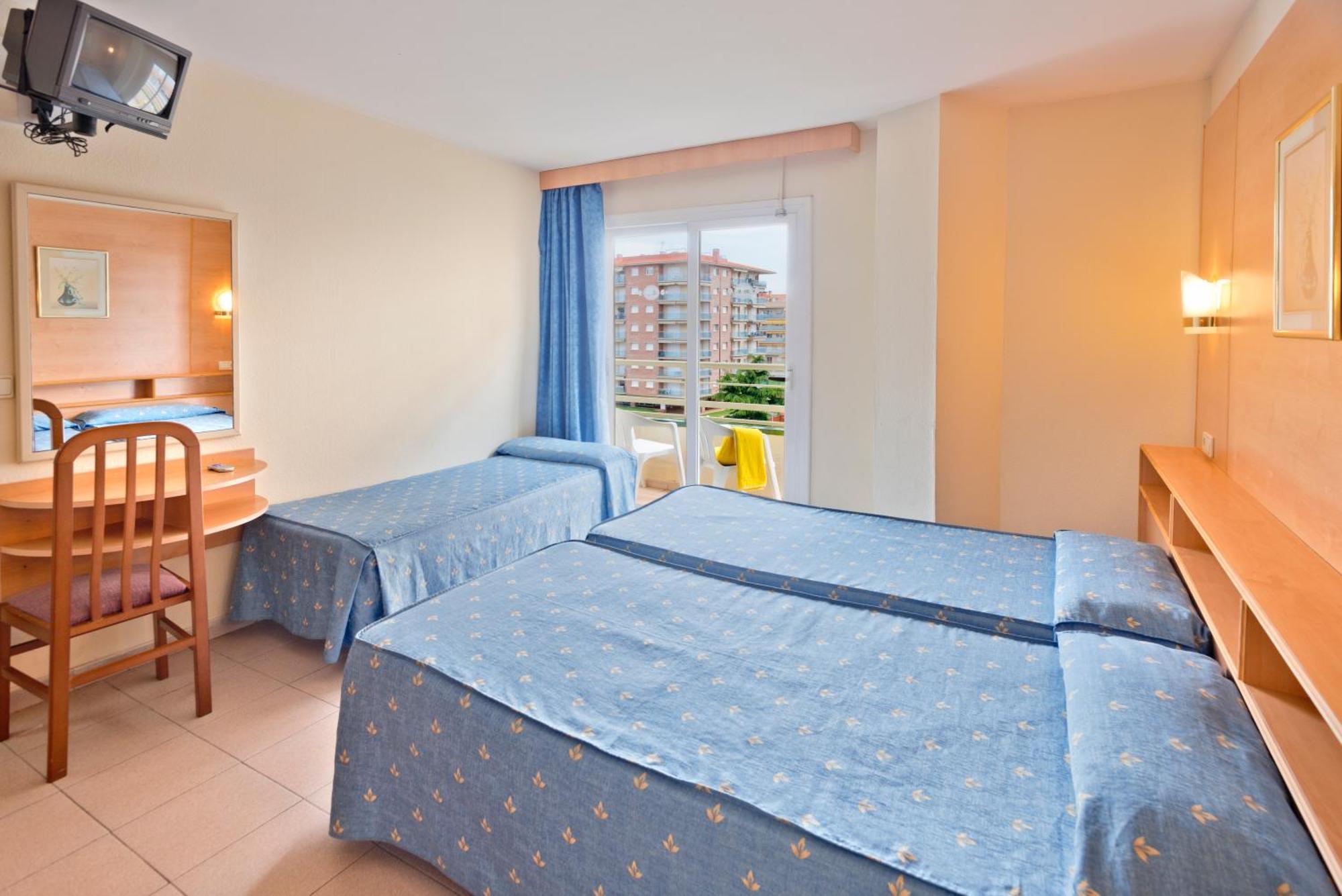 Habitación Doble con cama supletoria (3 adultos)
