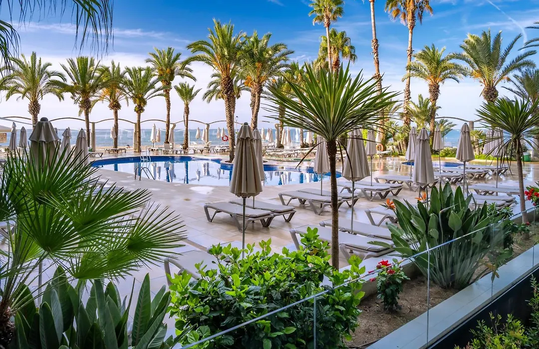 Caprici Beach Hotel & Spa-1